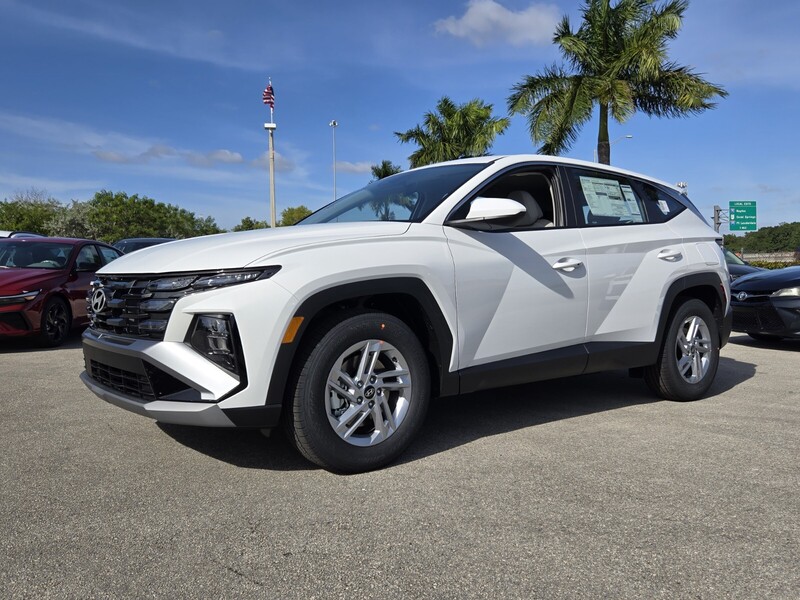 New 2026 HYUNDAI TUCSON SE FWD in DAVIE, FLORIDA