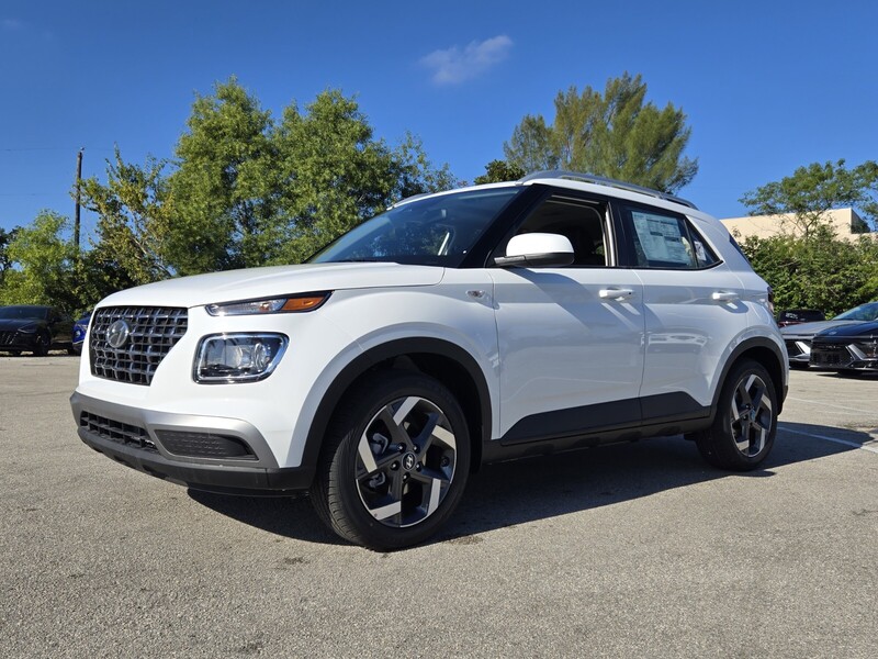 New 2026 HYUNDAI VENUE SEL FWD in DAVIE, FLORIDA