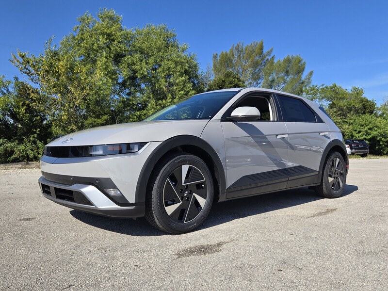 New 2026 HYUNDAI IONIQ 5 SE RWD in DAVIE, FLORIDA