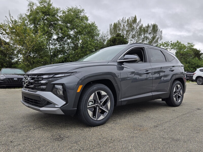 New 2026 HYUNDAI TUCSON SEL PREMIUM FWD in DAVIE, FLORIDA