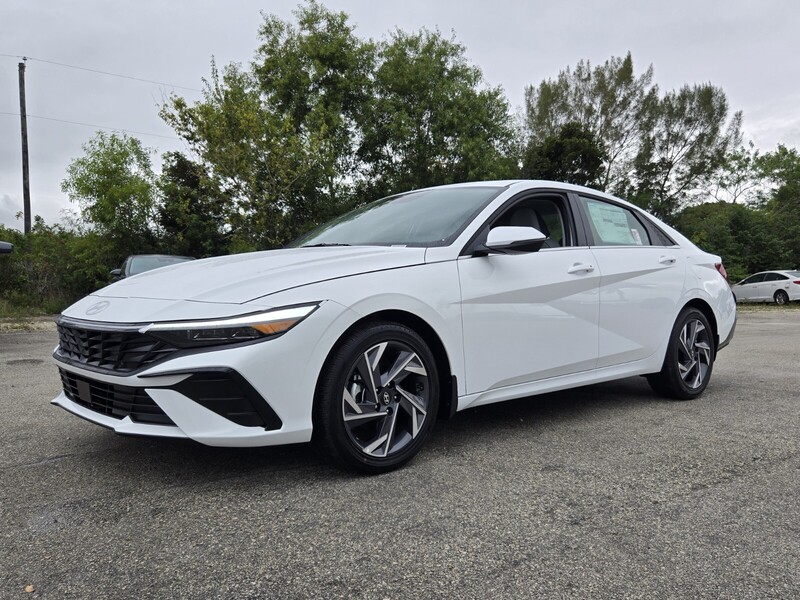New 2026 HYUNDAI ELANTRA LIMITED IVT in DAVIE, FLORIDA