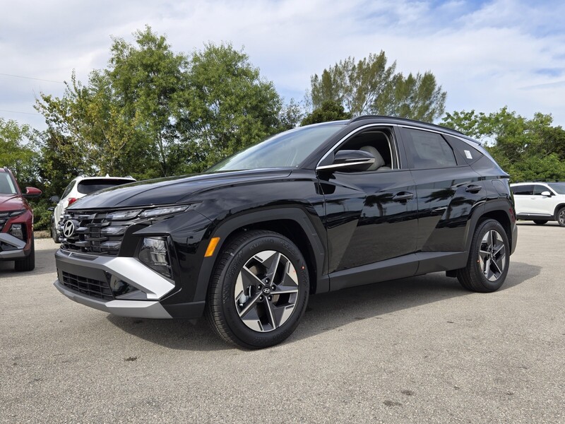 New 2026 HYUNDAI TUCSON SEL PREMIUM FWD in DAVIE, FLORIDA