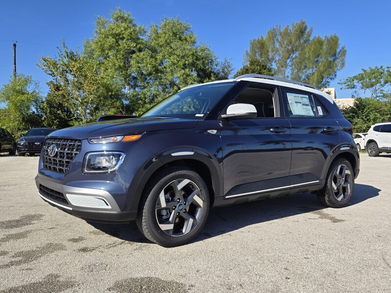 New 2026 HYUNDAI VENUE SEL FWD W/TWO-TONE ROOF in DAVIE, FLORIDA
