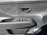 New 2026 HYUNDAI KONA SE FWD in DAVIE, FLORIDA (Photo 15)