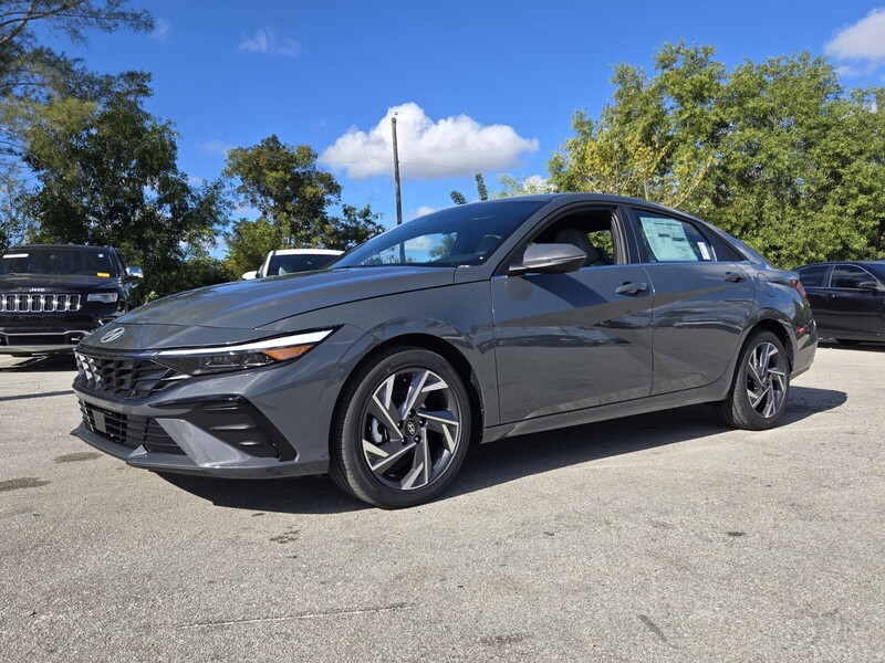 New 2026 HYUNDAI ELANTRA HYBRID LIMITED SEDAN in DAVIE, FLORIDA