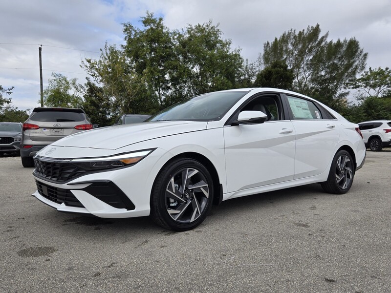 New 2026 HYUNDAI ELANTRA HYBRID LIMITED SEDAN in DAVIE, FLORIDA