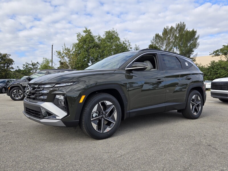 New 2026 HYUNDAI TUCSON SEL PREMIUM FWD in DAVIE, FLORIDA