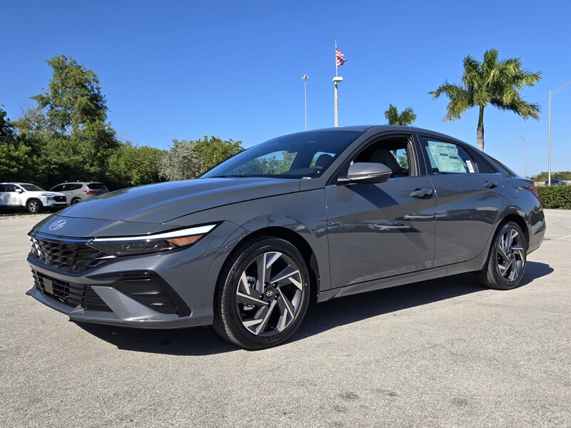 New 2026 HYUNDAI ELANTRA HYBRID LIMITED SEDAN in DAVIE, FLORIDA