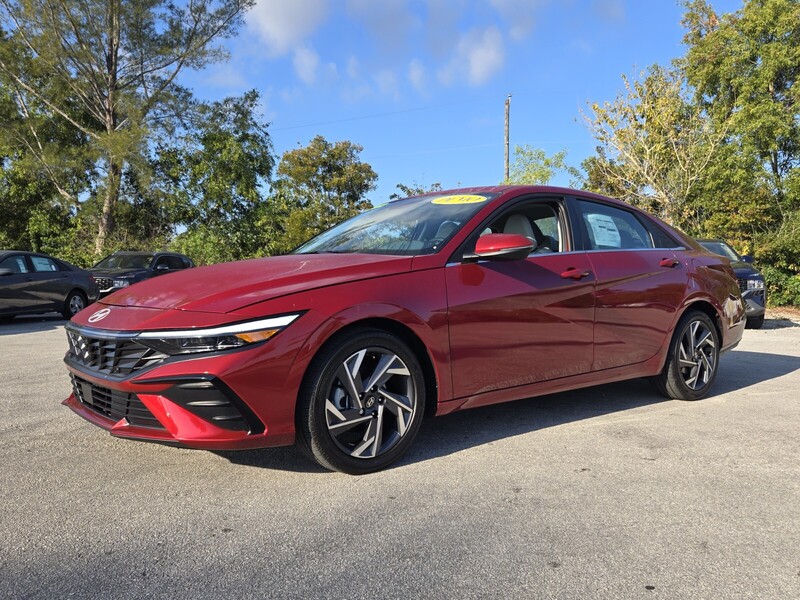 New 2025 HYUNDAI ELANTRA LIMITED IVT in DAVIE, FLORIDA