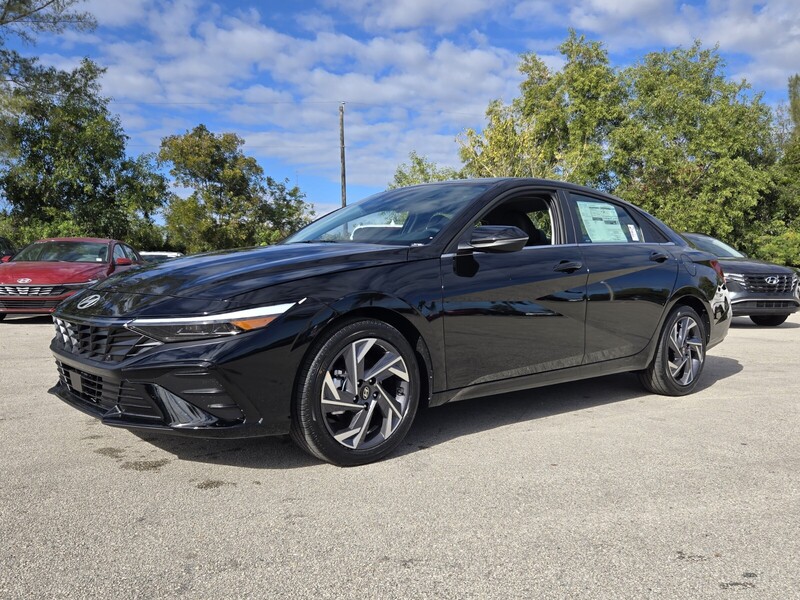 New 2026 HYUNDAI ELANTRA LIMITED IVT in DAVIE, FLORIDA