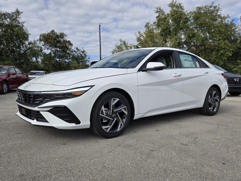 New 2026 HYUNDAI ELANTRA LIMITED IVT in DAVIE, FLORIDA
