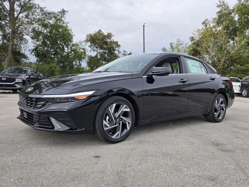 New 2026 HYUNDAI ELANTRA LIMITED IVT in DAVIE, FLORIDA