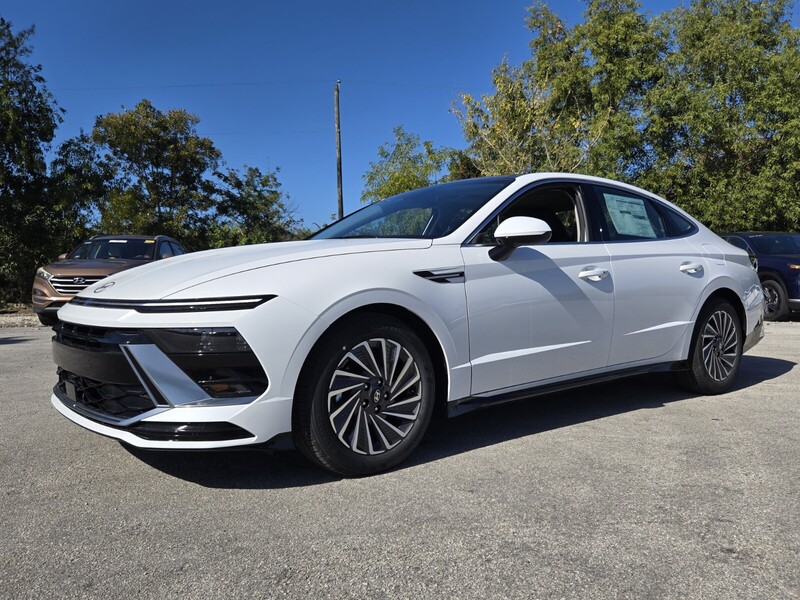 New 2026 HYUNDAI SONATA SEL FWD in DAVIE, FLORIDA