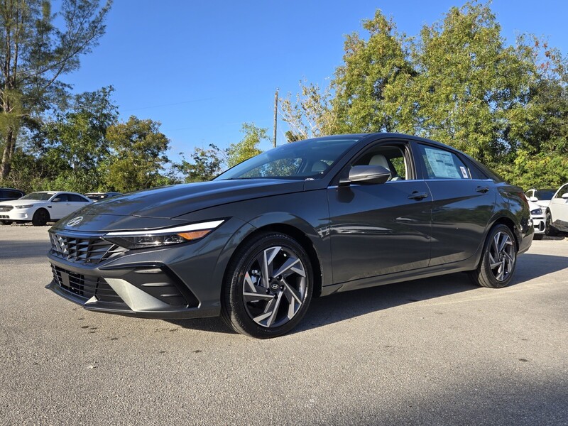 New 2026 HYUNDAI ELANTRA LIMITED IVT in DAVIE, FLORIDA