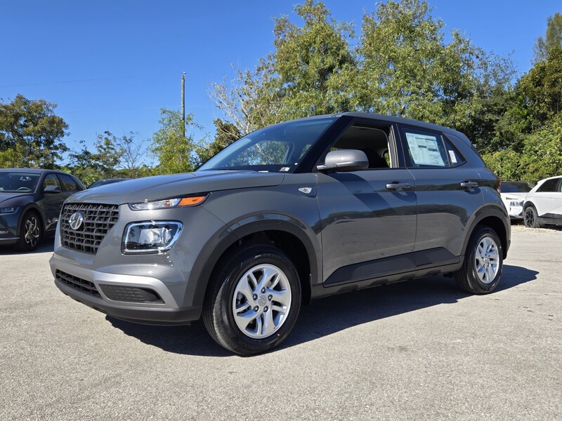 New 2026 HYUNDAI VENUE SE FWD in DAVIE, FLORIDA