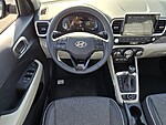 New 2026 HYUNDAI VENUE SEL FWD W/TWO-TONE ROOF in DAVIE, FLORIDA (Photo 8)