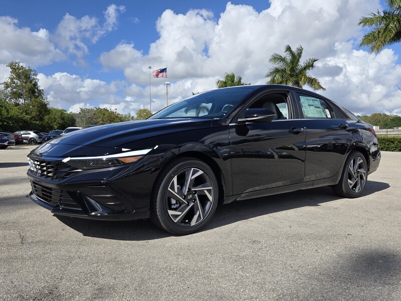 New 2026 HYUNDAI ELANTRA LIMITED IVT in DAVIE, FLORIDA