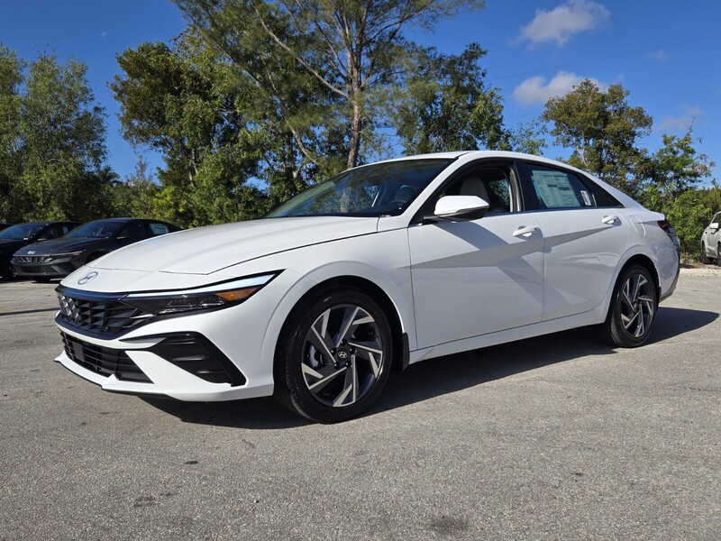 New 2026 HYUNDAI ELANTRA LIMITED IVT in DAVIE, FLORIDA