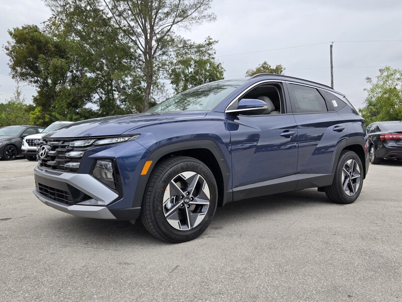 New 2026 HYUNDAI TUCSON SEL PREMIUM FWD in DAVIE, FLORIDA