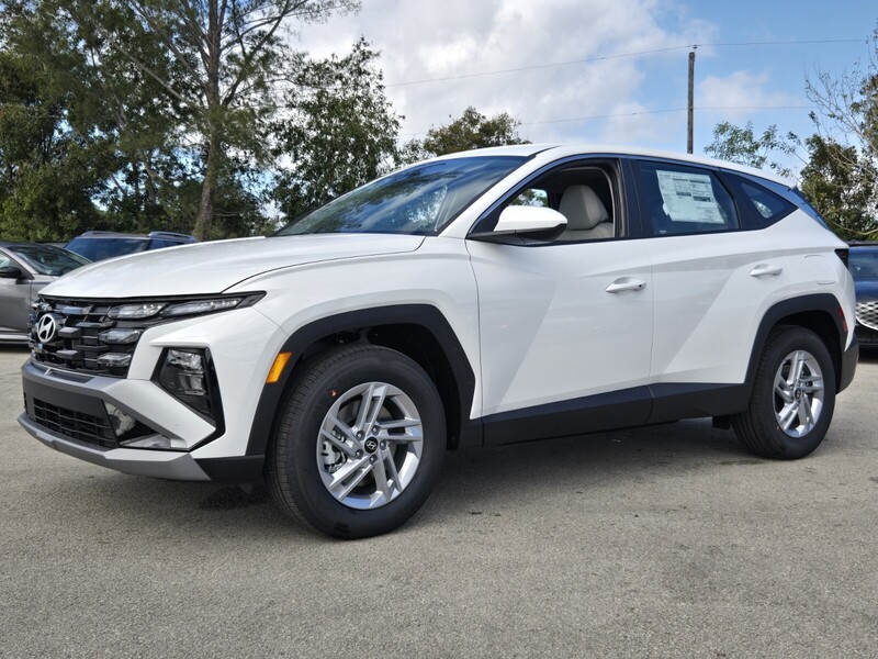New 2026 HYUNDAI TUCSON SE FWD in DAVIE, FLORIDA