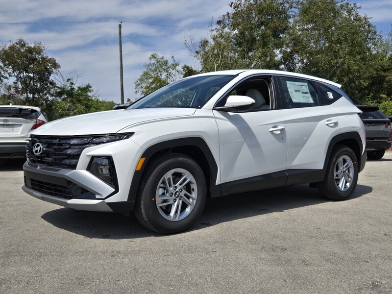New 2026 HYUNDAI TUCSON SE FWD in DAVIE, FLORIDA