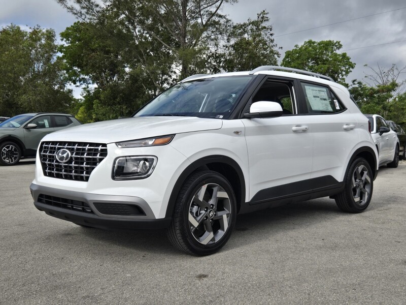 New 2026 HYUNDAI VENUE SEL FWD in DAVIE, FLORIDA