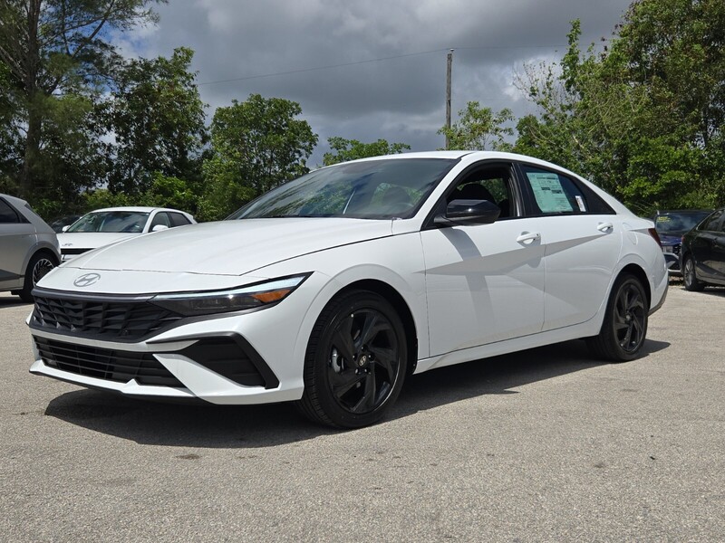 New 2026 HYUNDAI ELANTRA SEL SPORT SEDAN in DAVIE, FLORIDA
