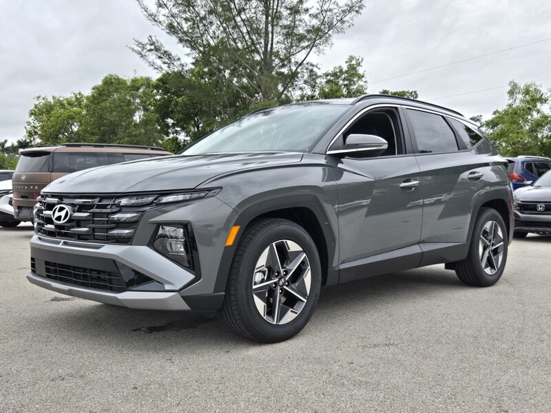 New 2026 HYUNDAI TUCSON SEL PREMIUM FWD in DAVIE, FLORIDA