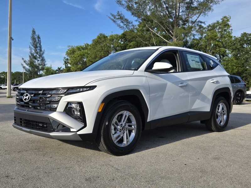 New 2026 HYUNDAI TUCSON SE FWD in DAVIE, FLORIDA