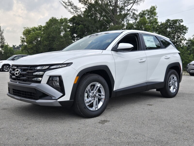 New 2026 HYUNDAI TUCSON SE FWD in DAVIE, FLORIDA