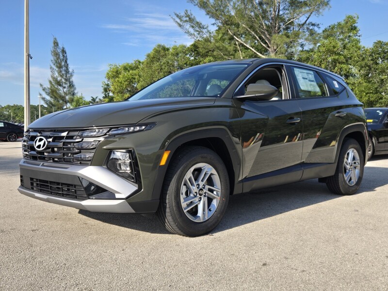 New 2026 HYUNDAI TUCSON SE FWD in DAVIE, FLORIDA