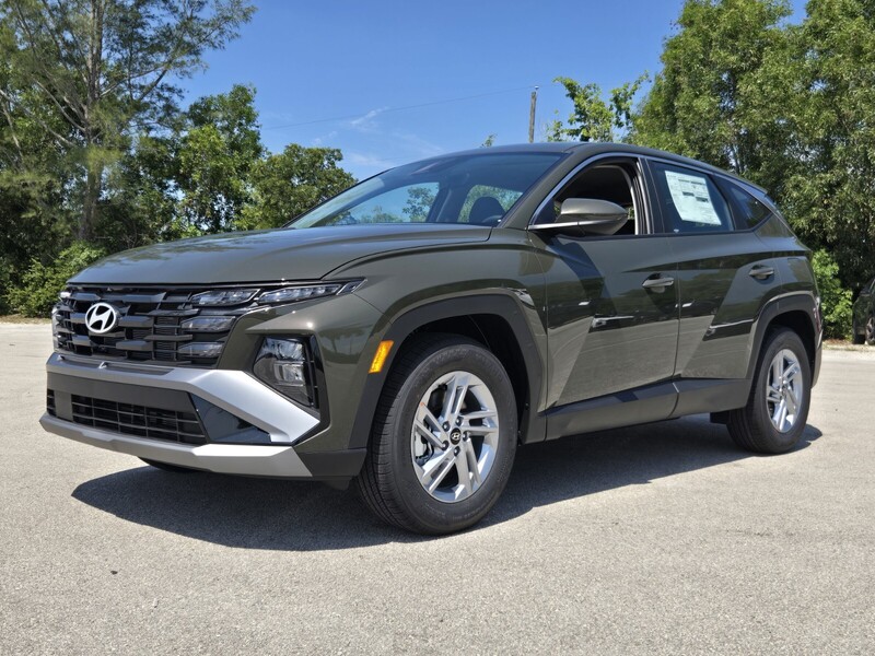 New 2026 HYUNDAI TUCSON SE FWD in DAVIE, FLORIDA