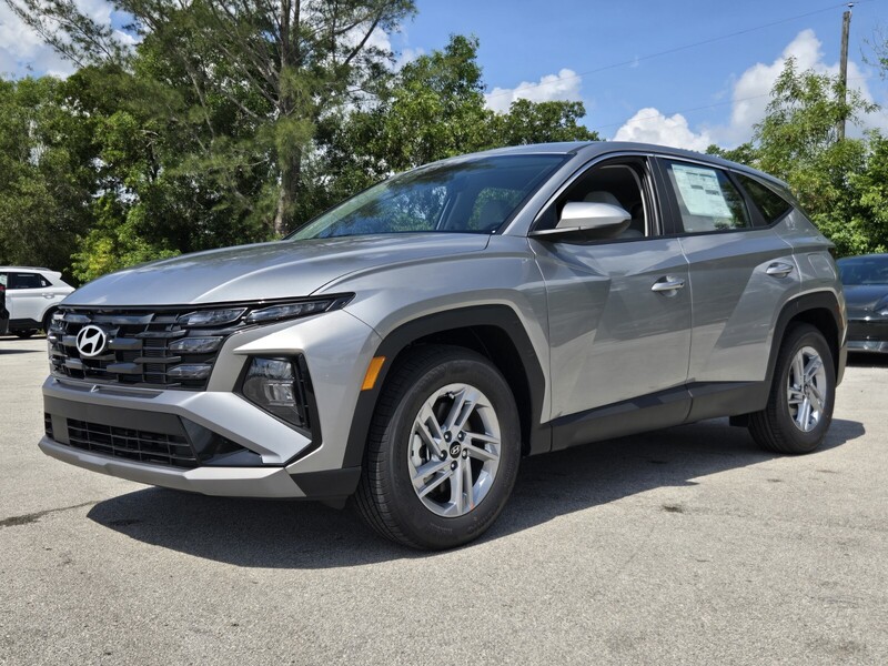 New 2026 HYUNDAI TUCSON SE FWD in DAVIE, FLORIDA