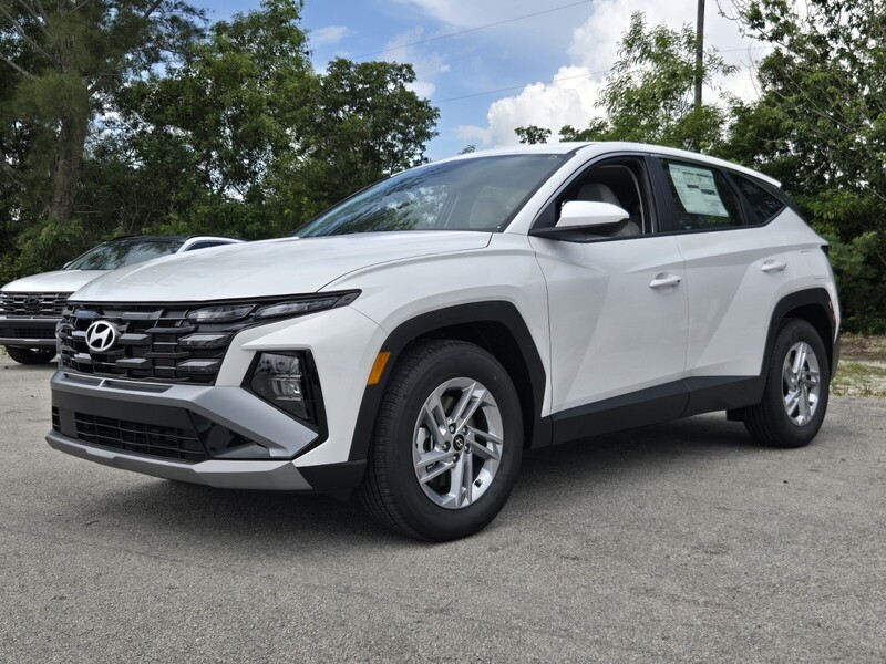 New 2026 HYUNDAI TUCSON SE FWD in DAVIE, FLORIDA