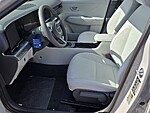 New 2026 HYUNDAI KONA SE FWD in DAVIE, FLORIDA (Photo 5)