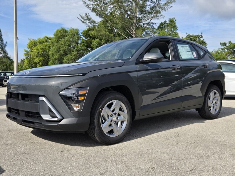 New 2027 HYUNDAI KONA SE FWD in DAVIE, FLORIDA