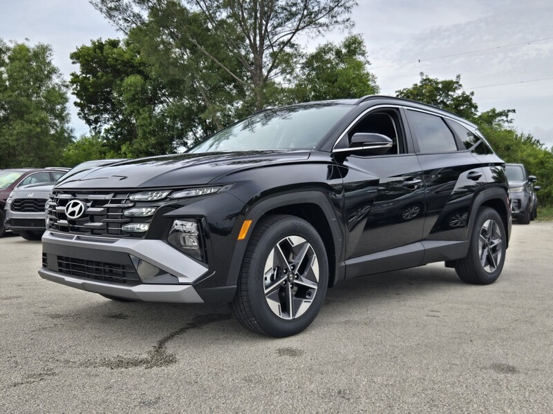 New 2026 HYUNDAI TUCSON SEL PREMIUM FWD in DAVIE, FLORIDA