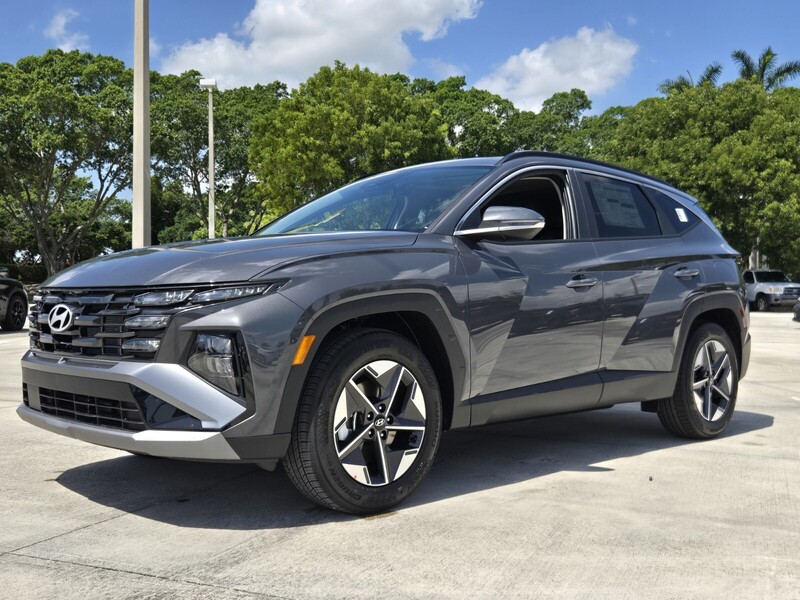 New 2026 HYUNDAI TUCSON SEL PREMIUM FWD in DAVIE, FLORIDA