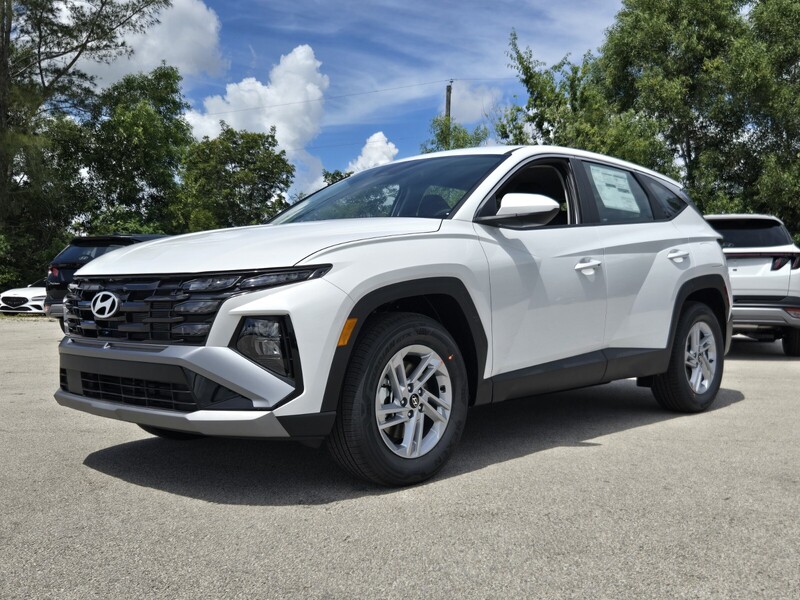New 2026 HYUNDAI TUCSON SE FWD in DAVIE, FLORIDA