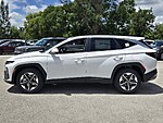 New 2026 HYUNDAI TUCSON SEL PREMIUM FWD in DAVIE, FLORIDA (Photo 2)