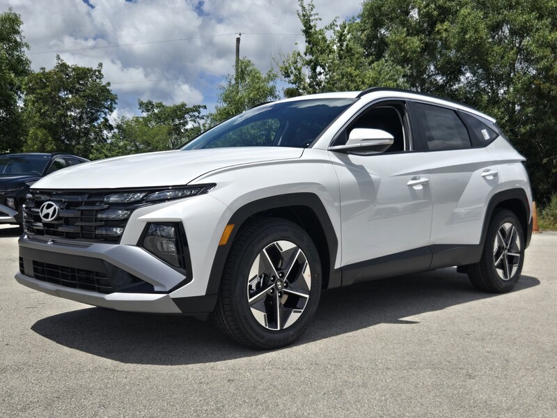 New 2026 HYUNDAI TUCSON SEL PREMIUM FWD in DAVIE, FLORIDA