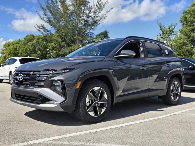 New 2026 HYUNDAI TUCSON SEL PREMIUM FWD in DAVIE, FLORIDA