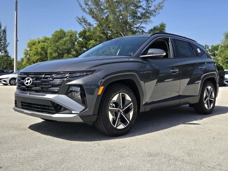 New 2026 HYUNDAI TUCSON SEL PREMIUM FWD in DAVIE, FLORIDA