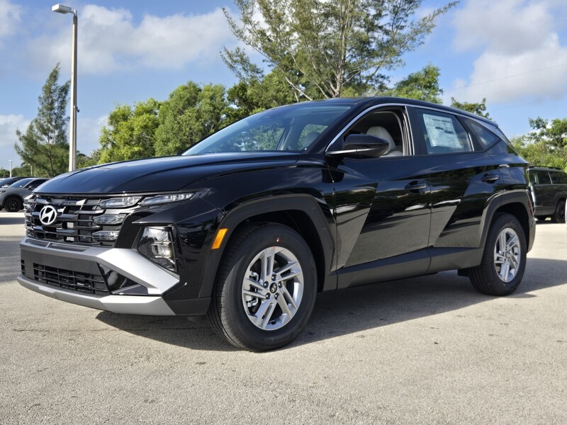 New 2026 HYUNDAI TUCSON SE FWD in DAVIE, FLORIDA