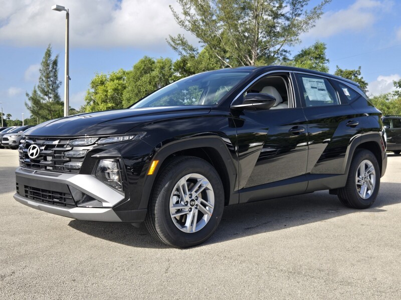 New 2026 HYUNDAI TUCSON SE FWD in DAVIE, FLORIDA
