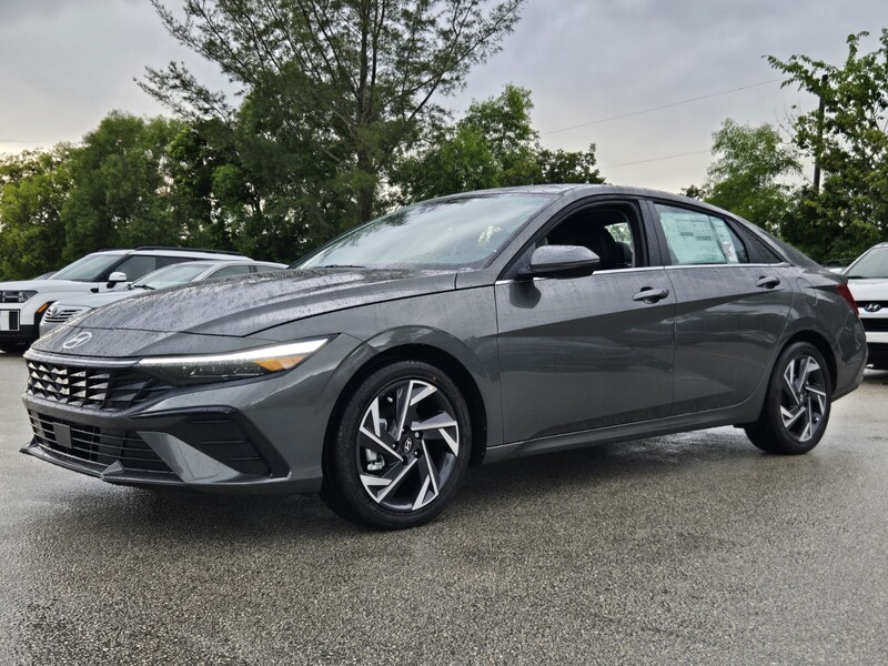 New 2026 HYUNDAI ELANTRA LIMITED SEDAN in DAVIE, FLORIDA