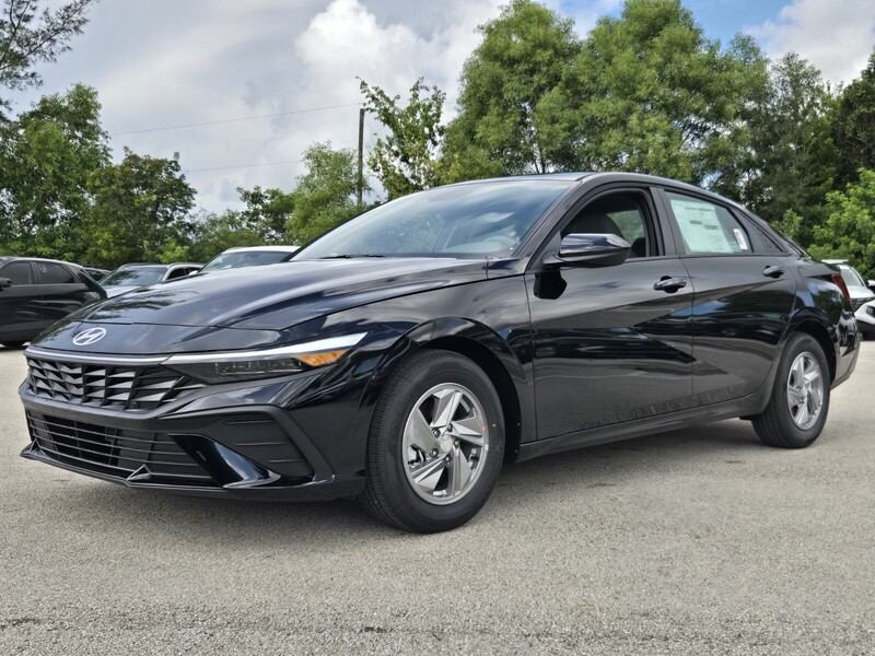 New 2026 HYUNDAI ELANTRA SE SEDAN in DAVIE, FLORIDA