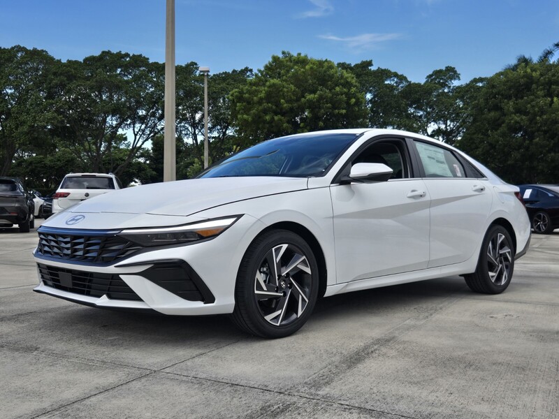 New 2026 HYUNDAI ELANTRA Limited Sedan in DAVIE, FLORIDA