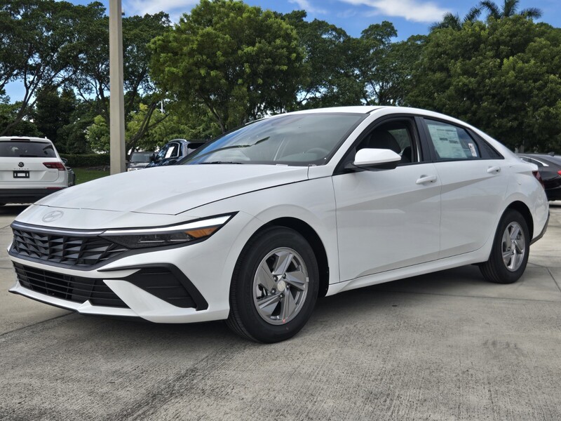 New 2026 HYUNDAI ELANTRA SE Sedan in DAVIE, FLORIDA