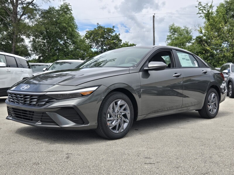 New 2026 HYUNDAI ELANTRA HYBRID Blue Sedan in DAVIE, FLORIDA